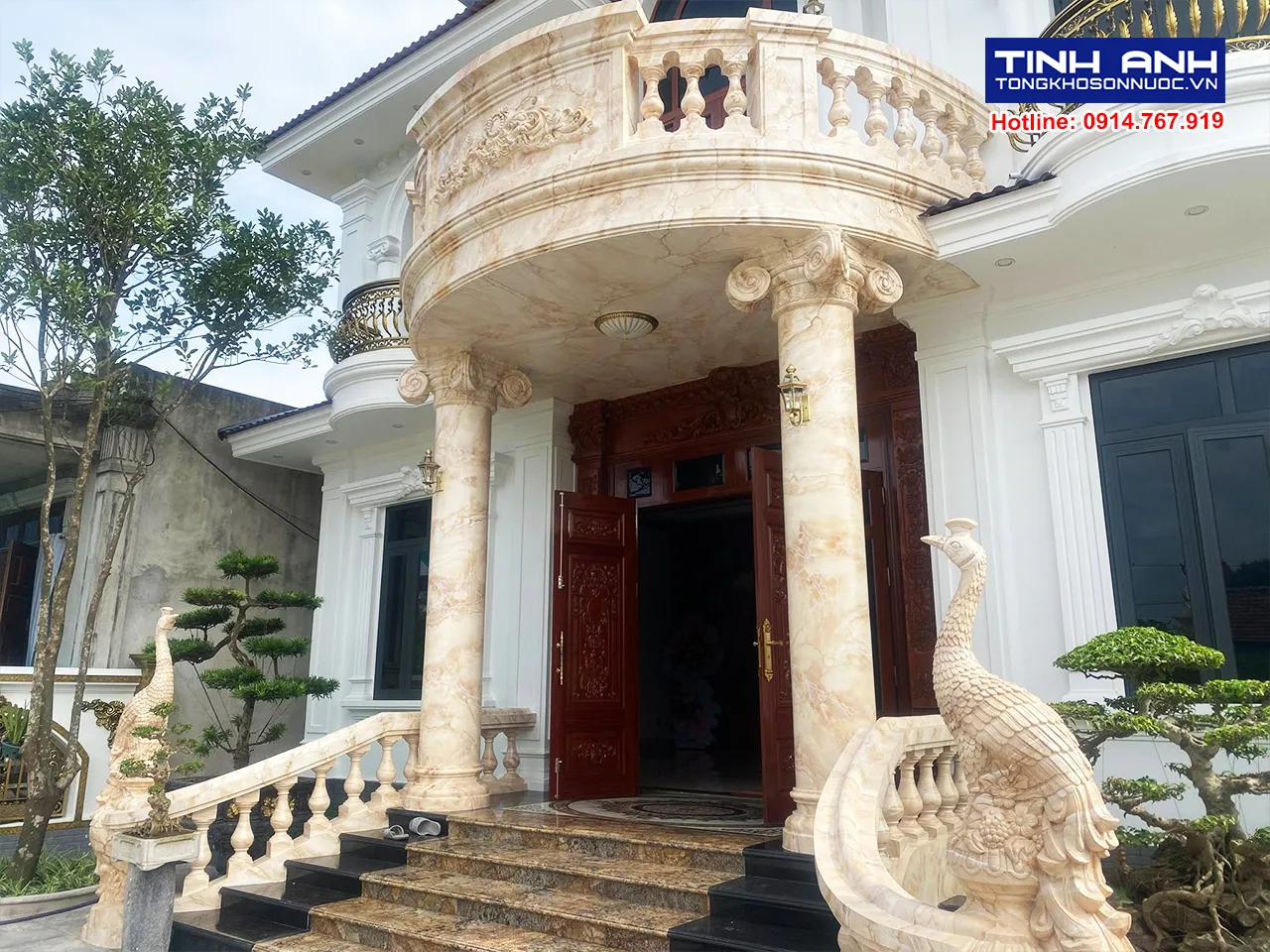 Thi công sơn biệt thự tân cổ điển - Kiến trúc mặt tiền và sảnh chính