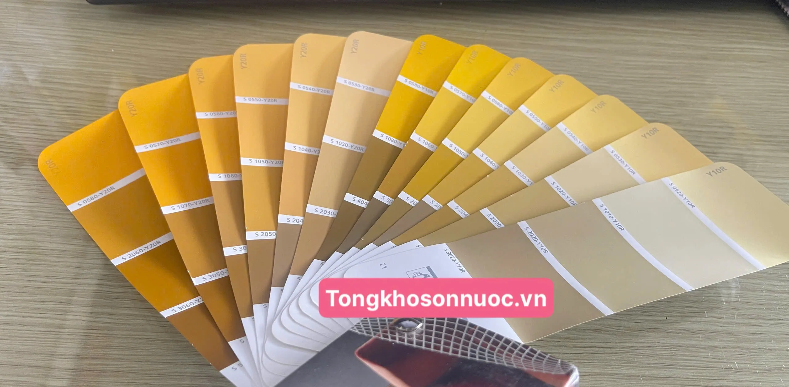 Mã màu vàng đất trong bảng màu Jotun nội thất