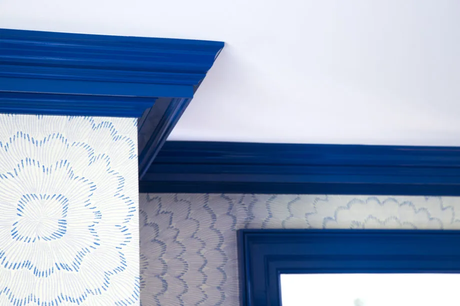 Phào chỉ màu xanh dương – thư giãn, hiện đại