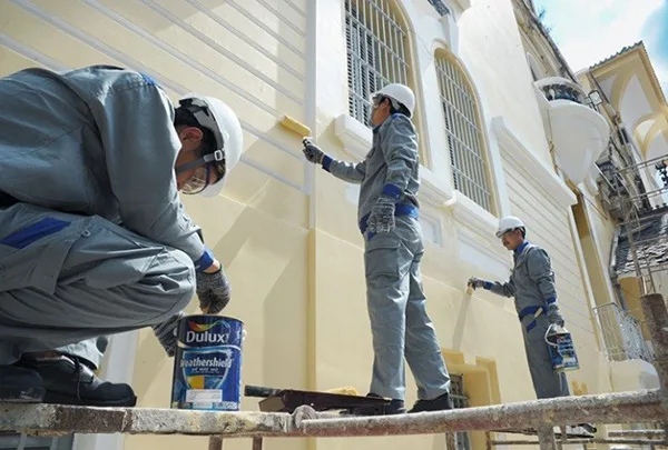 Dịch vụ thi công sơn Dulux trọn gói
